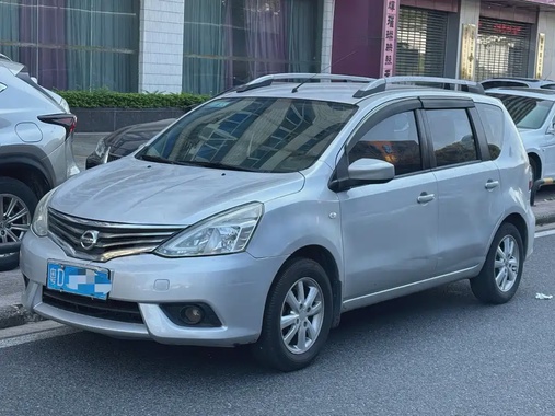 Nissan Livina 2014
