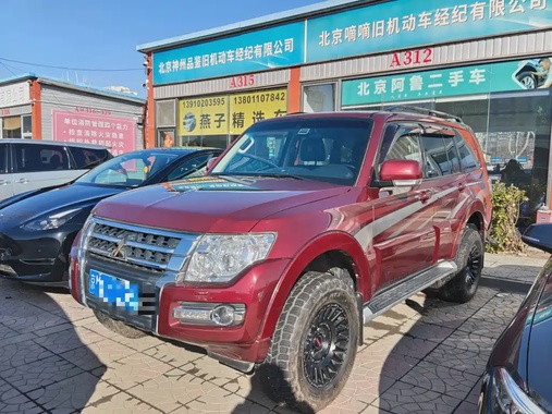 Mitsubishi Pajero 2019