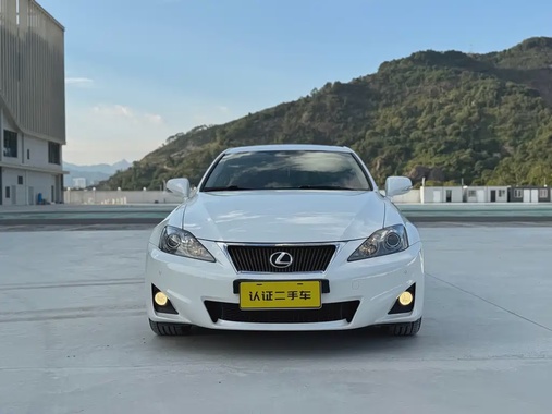 Lexus IS 2012