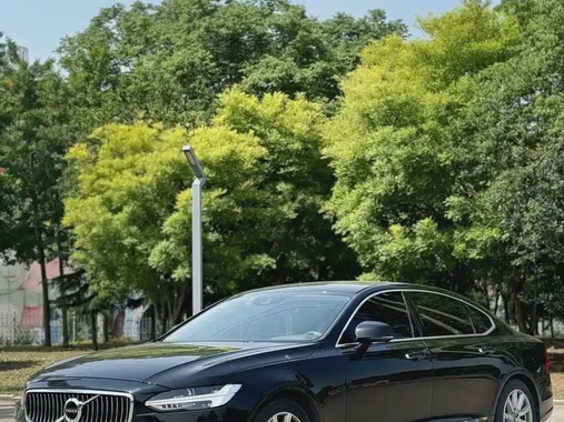 Volvo S90 2025