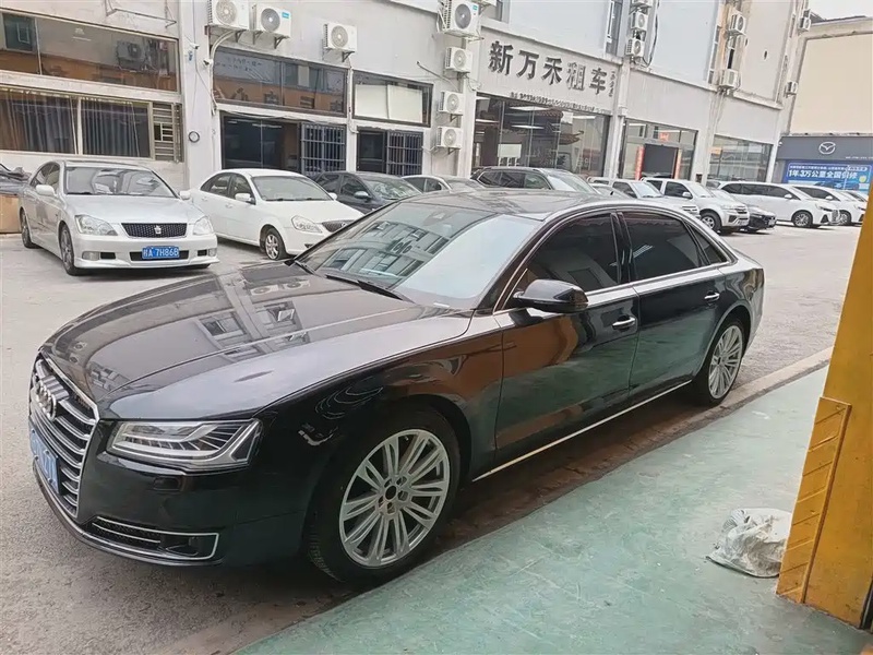 Audi A8