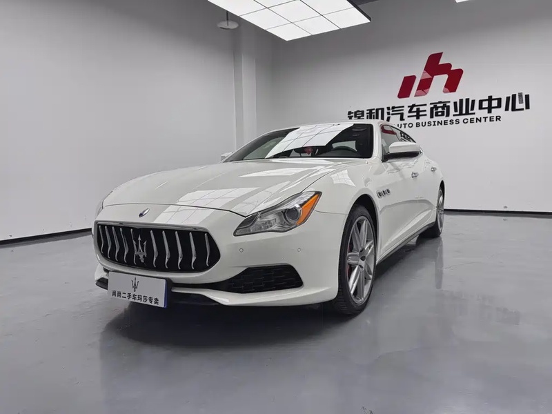 Maserati Quattroporte
