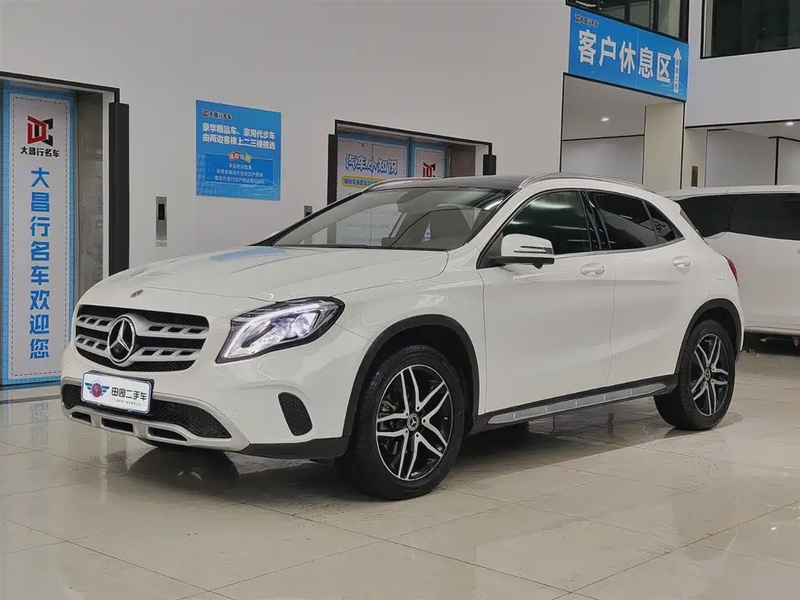 Mercedes-Benz GLA-Class