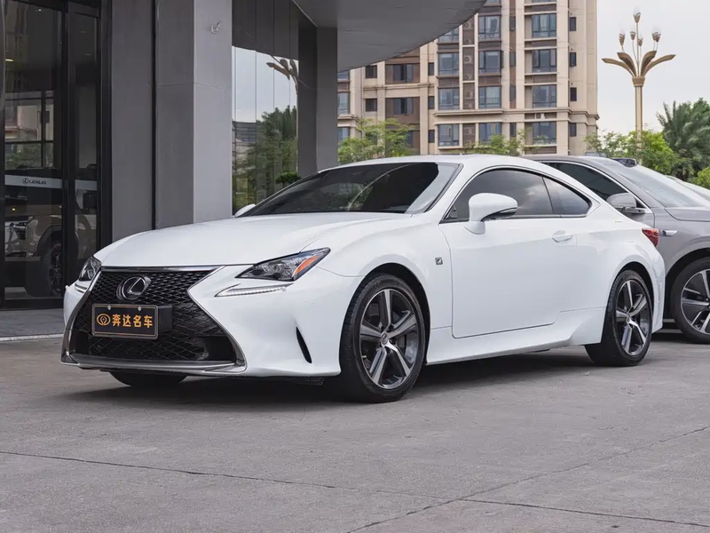 Lexus RC