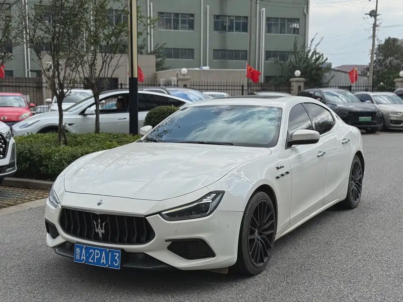 Maserati Ghibli
