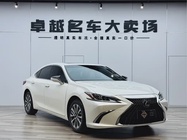 Lexus ES 2023