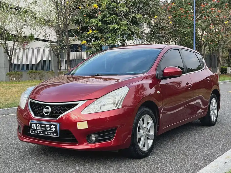 Nissan Tiida