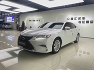 Lexus ES 2018