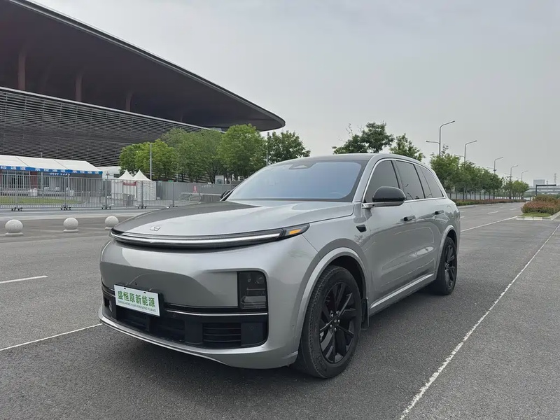 Li Auto L8