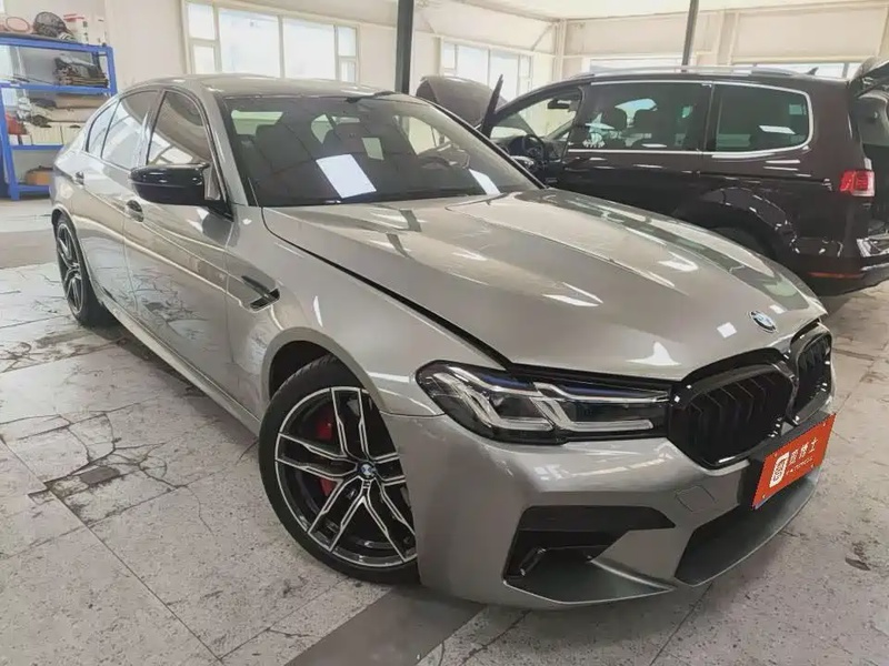 BMW M5