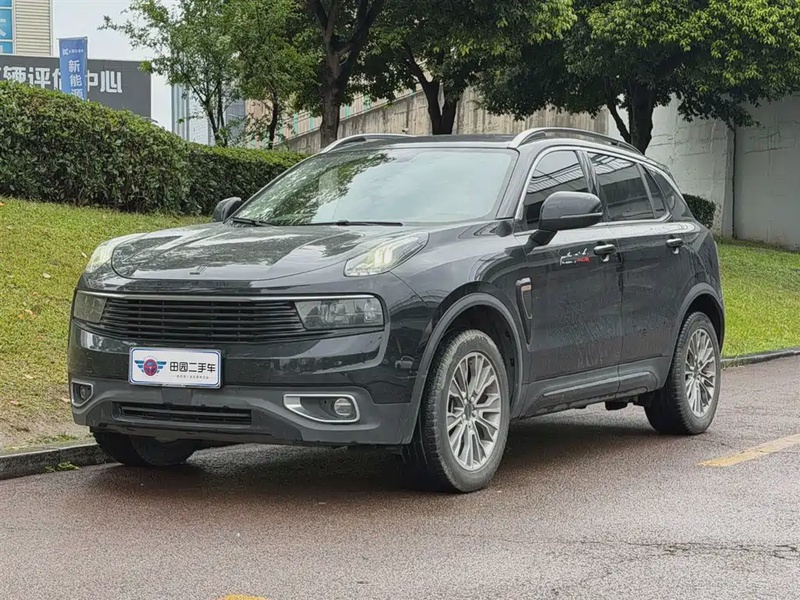Lynk & Co 01