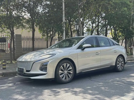 Hongqi E-QM5 2022