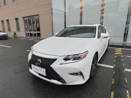 Lexus ES 2017