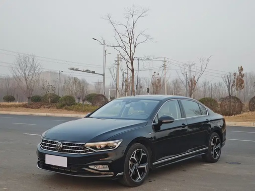 Volkswagen Magotan 2025