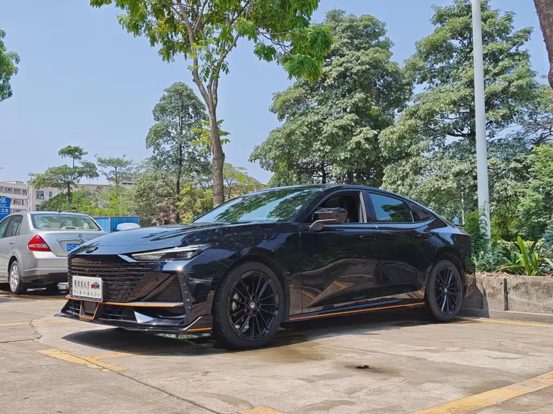 Changan UNI-V
