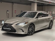 Lexus ES 2021