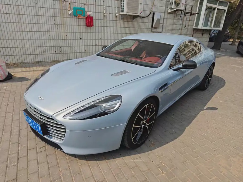 Aston Martin Rapide