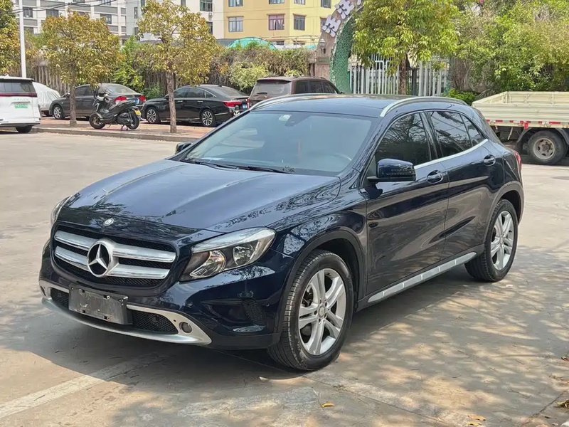 Mercedes-Benz GLA-Class