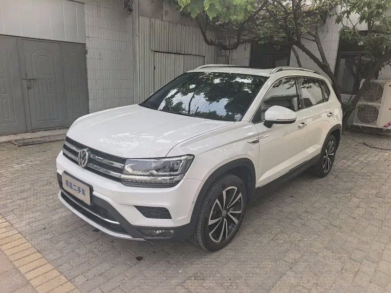 Volkswagen Tharu