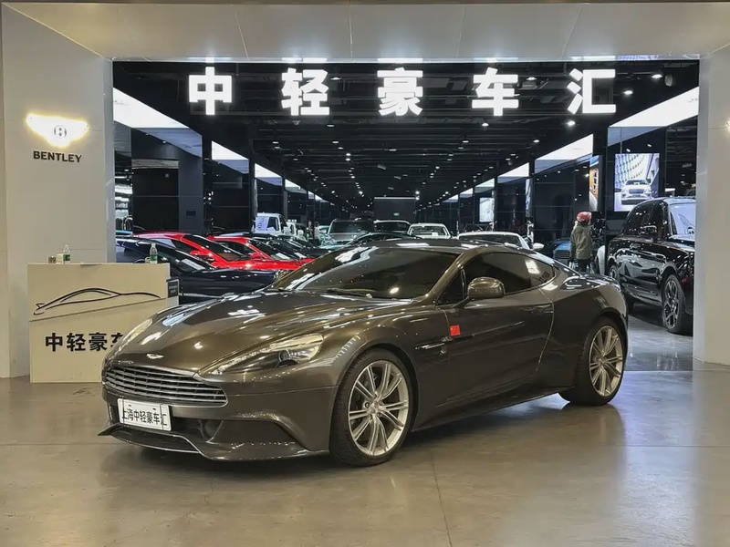 Aston Martin Vanquish