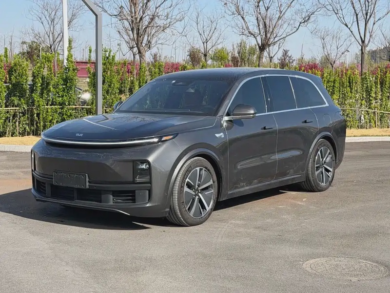 Li Auto L8