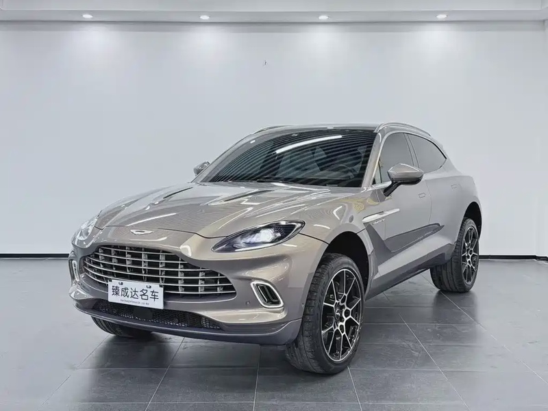 Aston Martin DBX