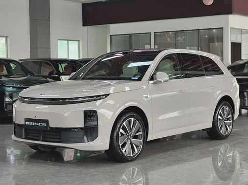 Li Auto L6 2025