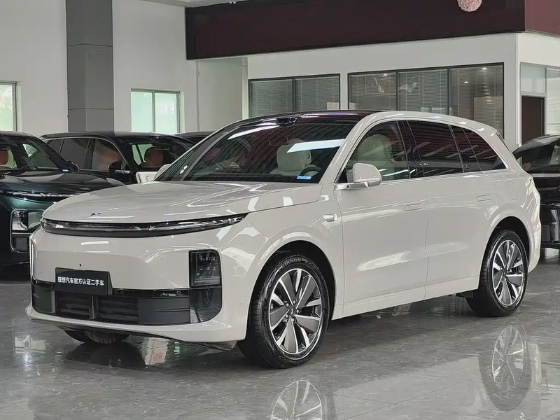 Li Auto L6