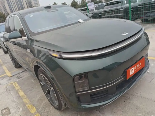 Li Auto L8 2025