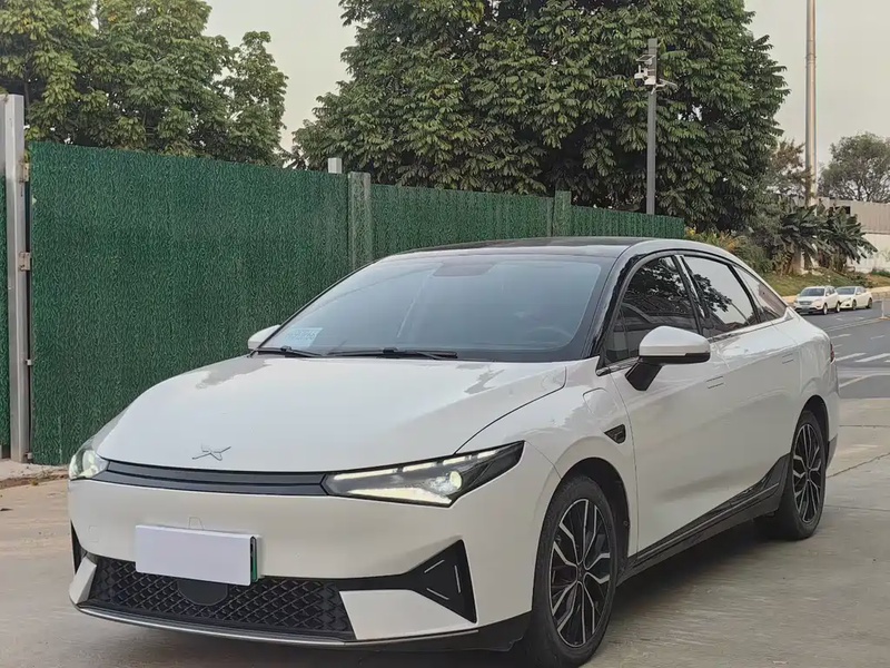 XPeng P5
