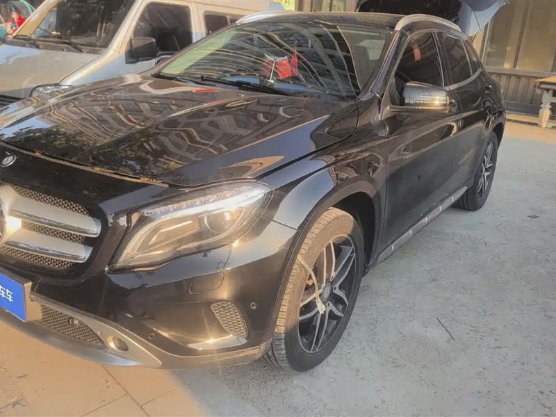 Mercedes-Benz GLA-Class