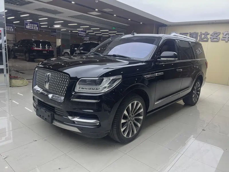 Lincoln Navigator
