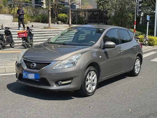 Nissan Tiida 2014