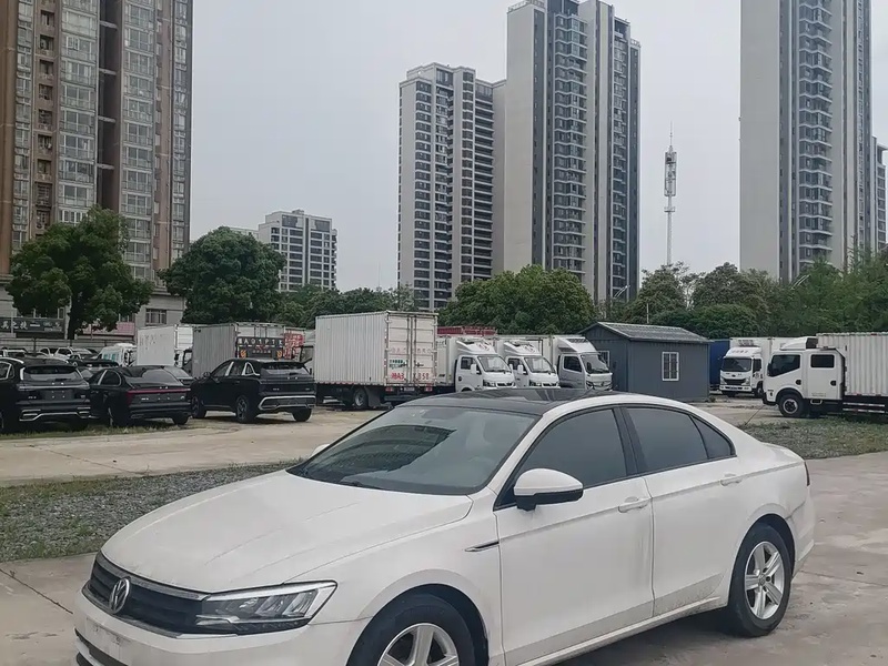 Volkswagen Lamando