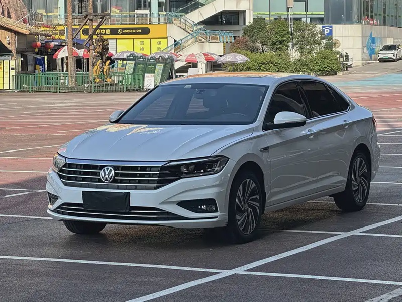 Volkswagen Sagitar