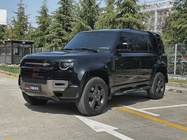 Land Rover Defender 2024