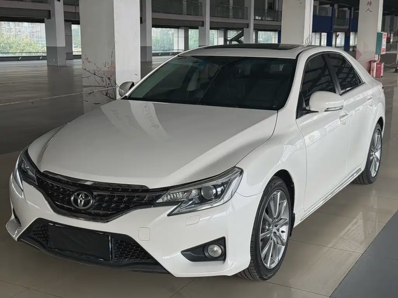 Toyota Reiz