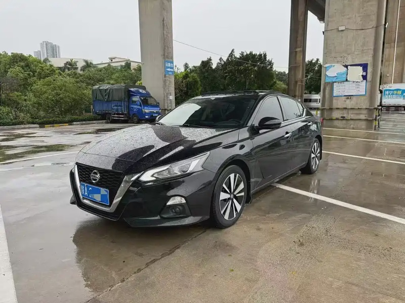 Nissan Teana