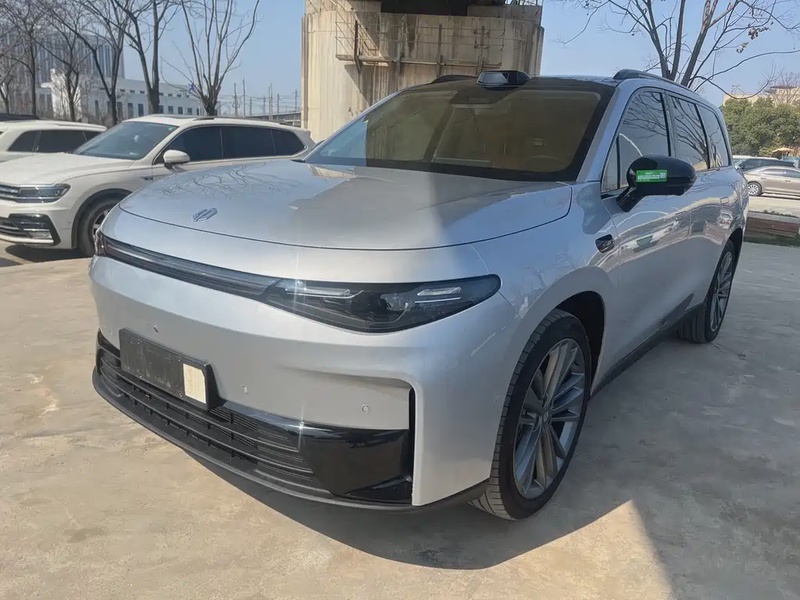 Leapmotor C16