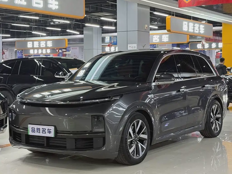 Li Auto L8