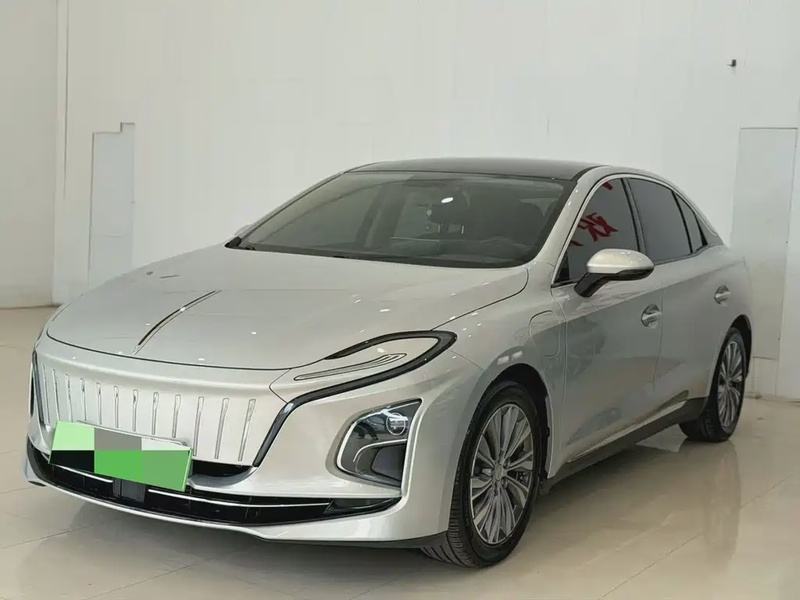 Hongqi E-QM5