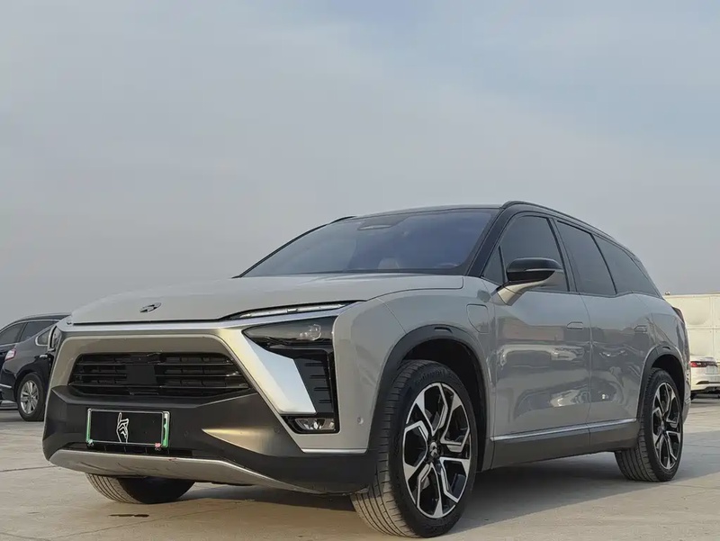 NIO ES8
