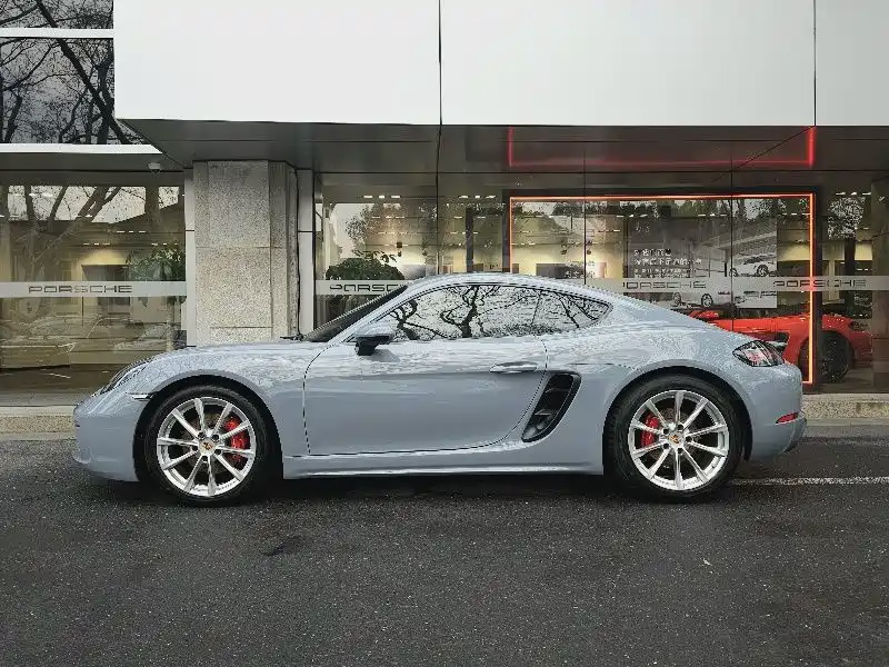 Porsche 718