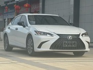 Lexus ES 2024