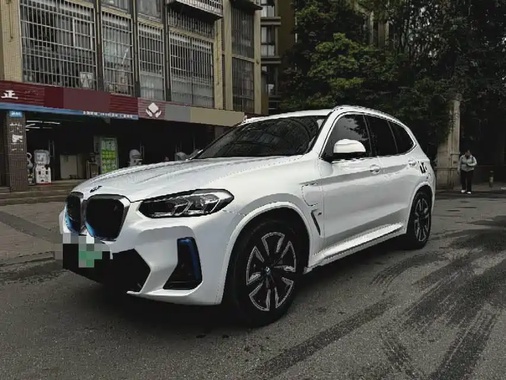 BMW iX3 2022