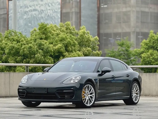 Porsche Panamera 2022