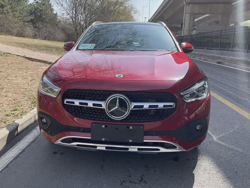 Mercedes-Benz GLA-Class