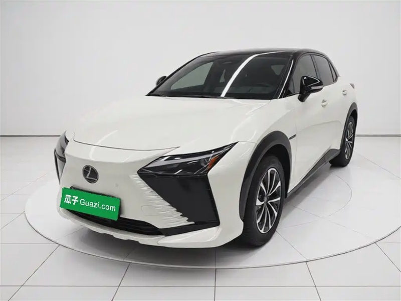 Lexus RZ