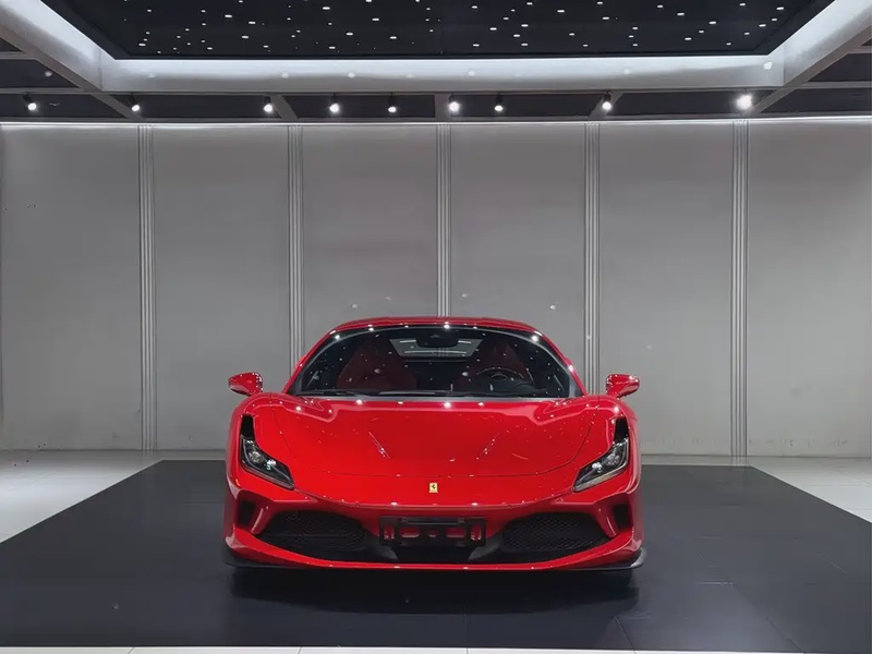 Ferrari F8