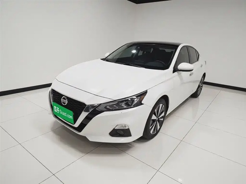 Nissan Teana 2023